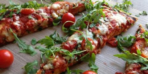 Celozrnné cesto na pizzu s oblohou a la "Margherita" Celozrnné cesto na pizzu s oblohou a la "Margherita"