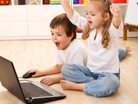 V akom veku pustiť dieťa k počítaču?